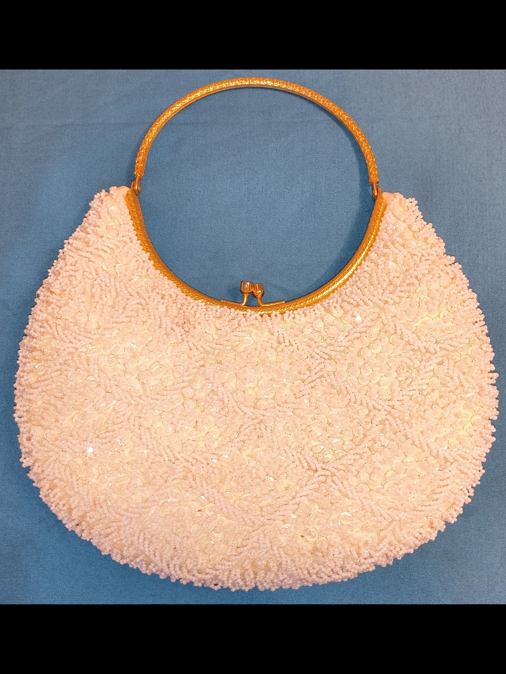 VTG 60s La Regale Beaded Evening White Pearl Sequins Ring Handle Bridal Purse